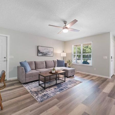 New Modern Bungalow Close To Downtown! Fully Fenced Yard Сент Августин Екстериор снимка