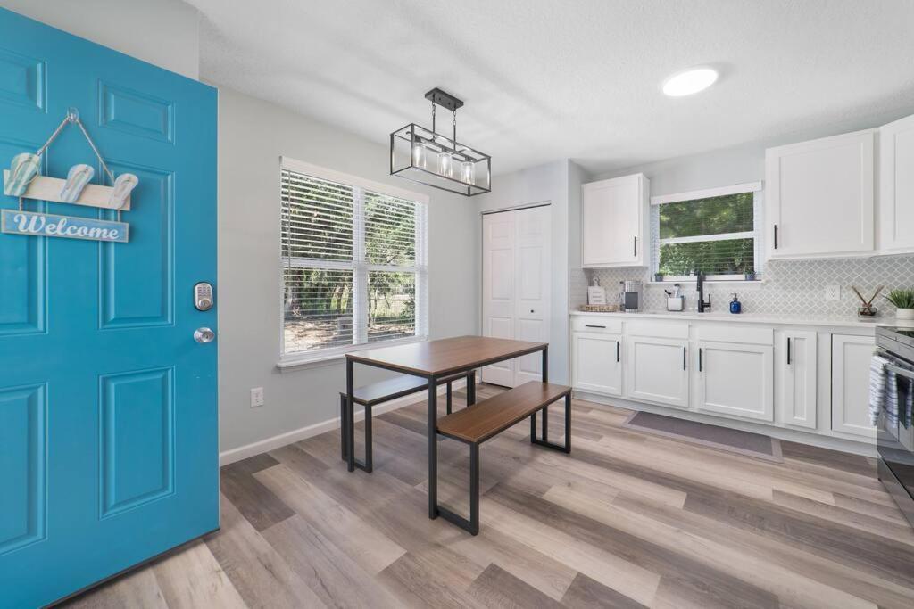 New Modern Bungalow Close To Downtown! Fully Fenced Yard Сент Августин Екстериор снимка
