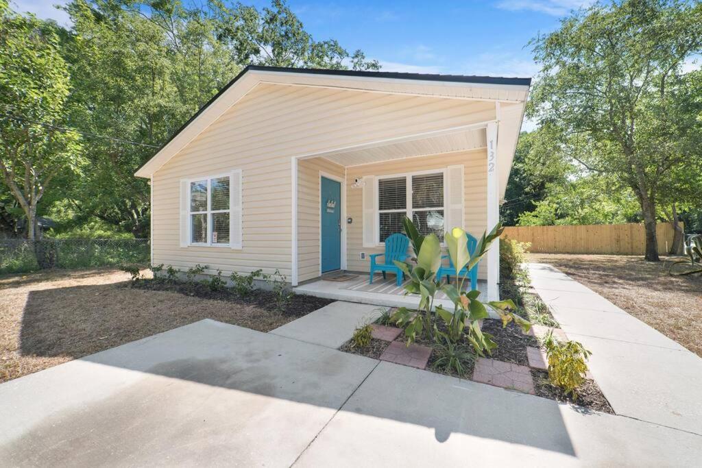 New Modern Bungalow Close To Downtown! Fully Fenced Yard Сент Августин Екстериор снимка