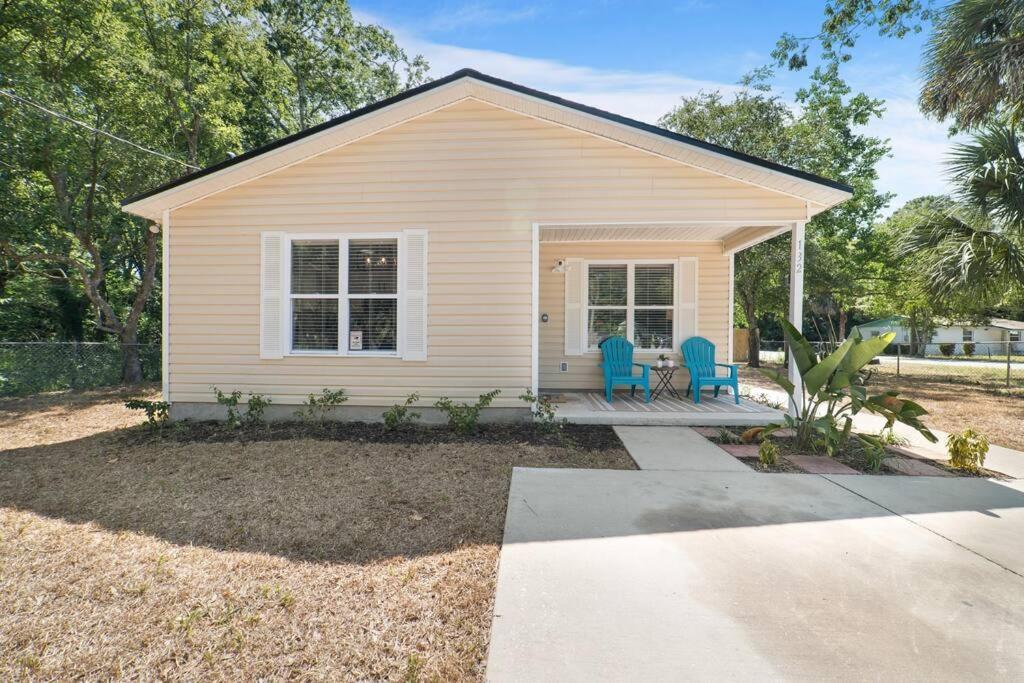 New Modern Bungalow Close To Downtown! Fully Fenced Yard Сент Августин Екстериор снимка